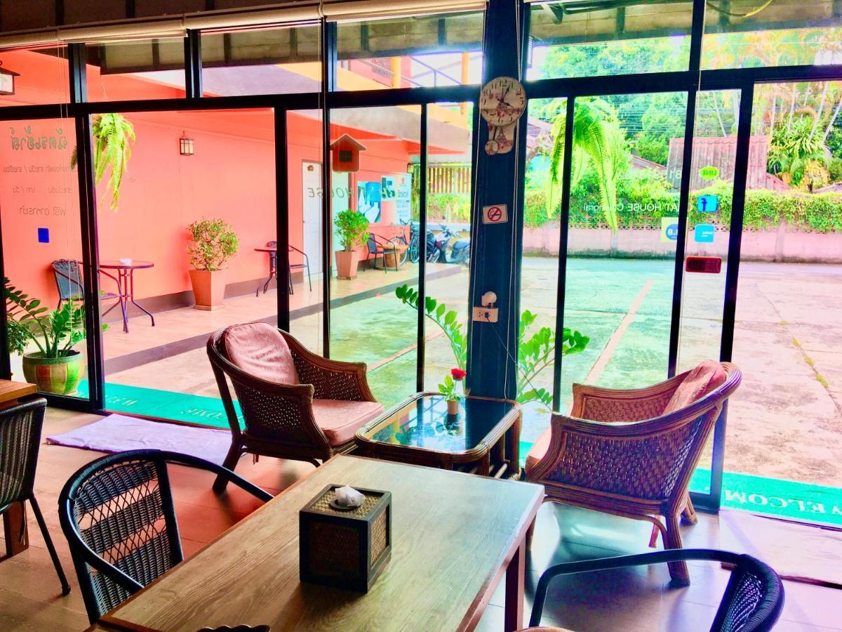 Chat House Soi 18 Mithuna Chiangrai Чианг Рай Екстериор снимка